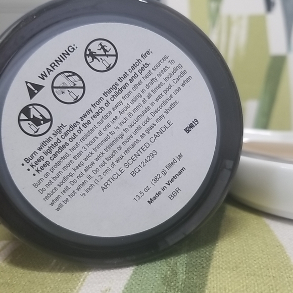 Article Birchwood Scented Candle 13.5 oz - Picture 3 of 6